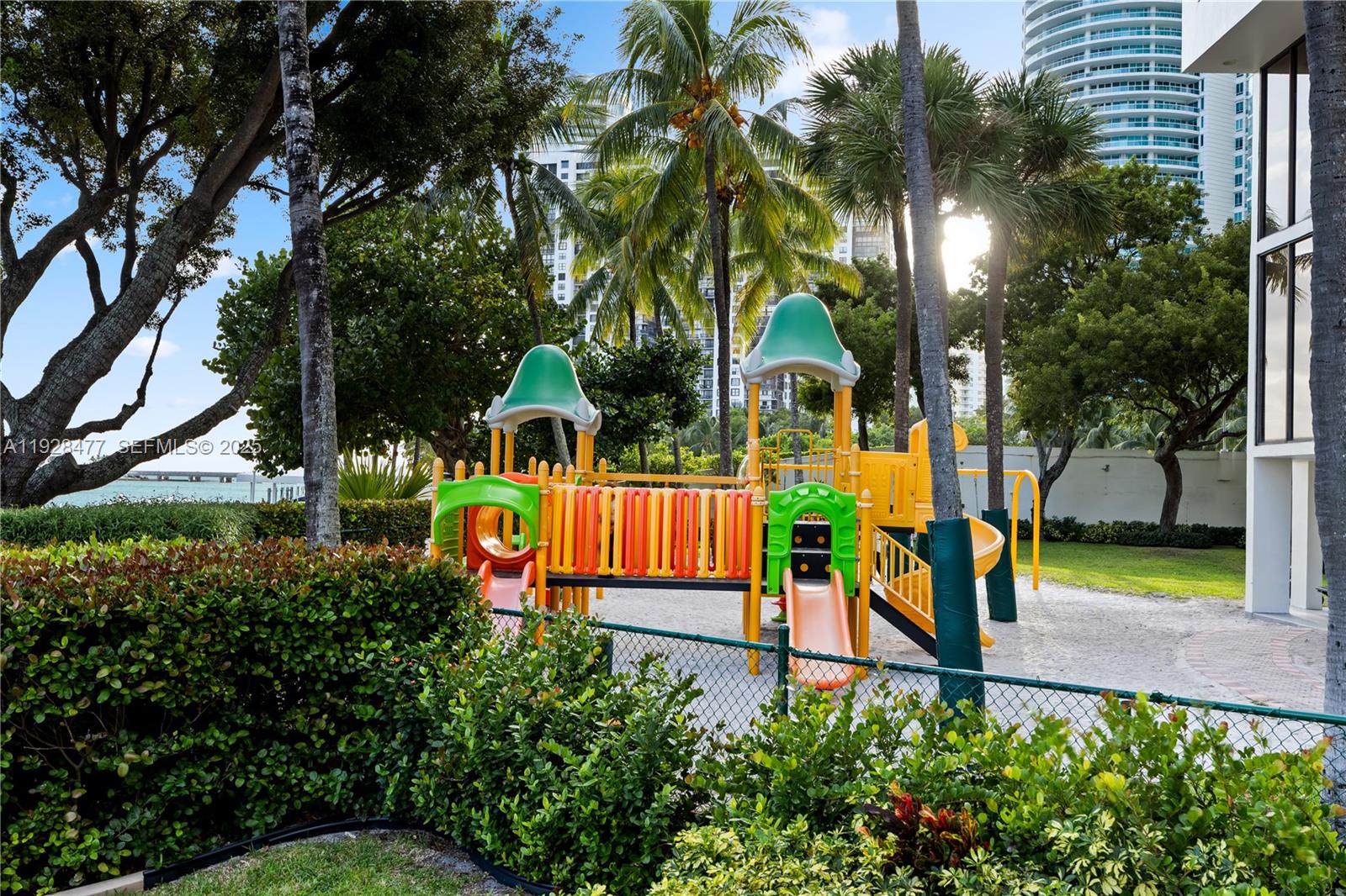1915 Brickell Ave #1001, Miami FL 33129