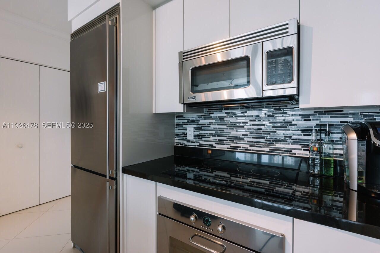92 SW 3RD St #1512, Miami FL 33130