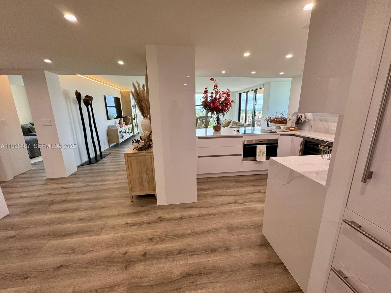 1121 Crandon Blvd #E1001, Key Biscayne FL 33149