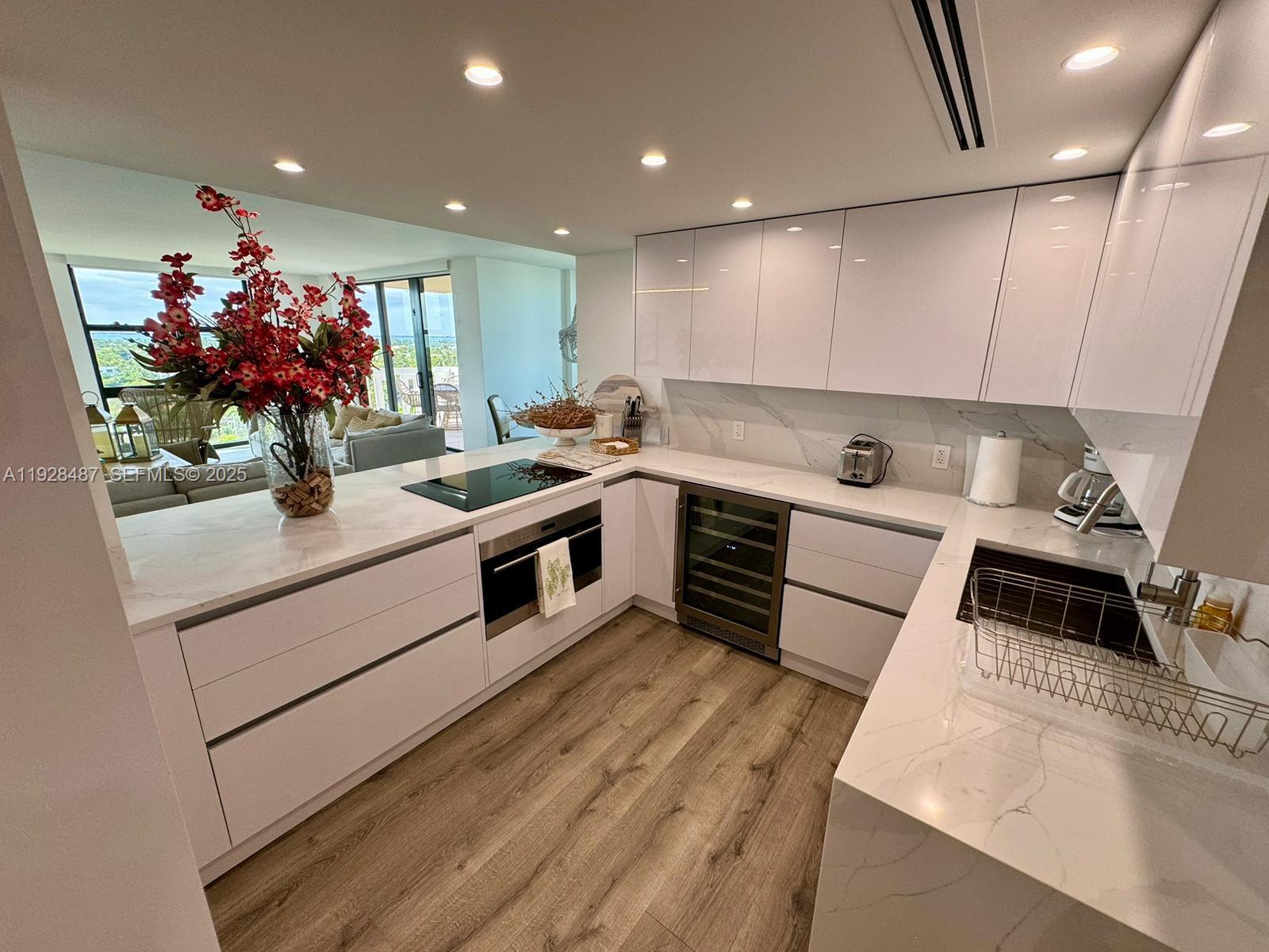 1121 Crandon Blvd #E1001, Key Biscayne FL 33149