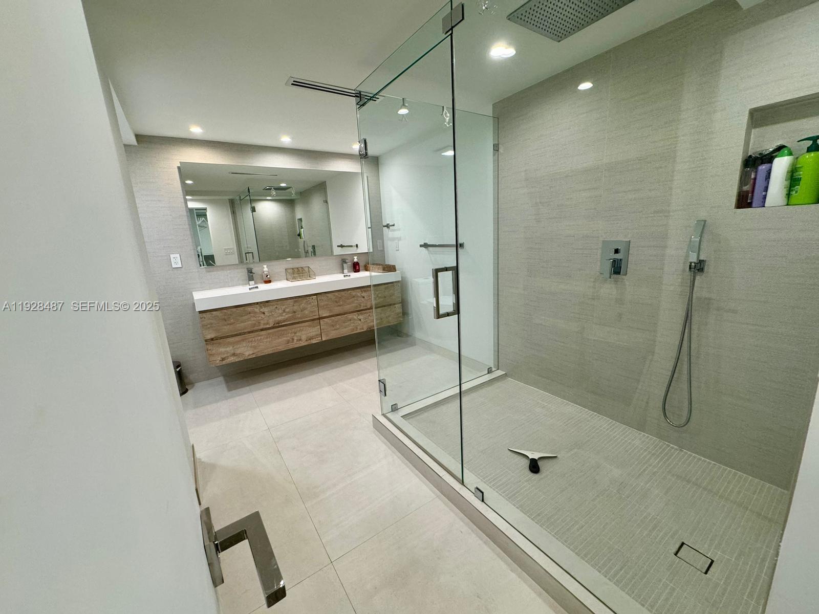 1121 Crandon Blvd #E1001, Key Biscayne FL 33149