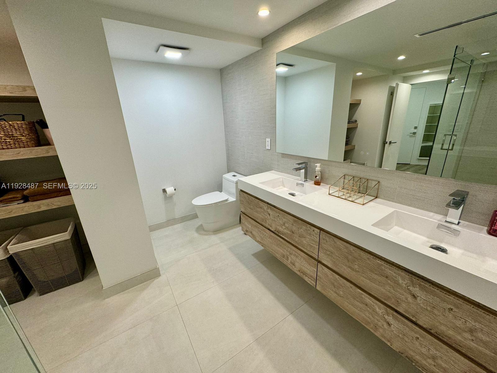 1121 Crandon Blvd #E1001, Key Biscayne FL 33149