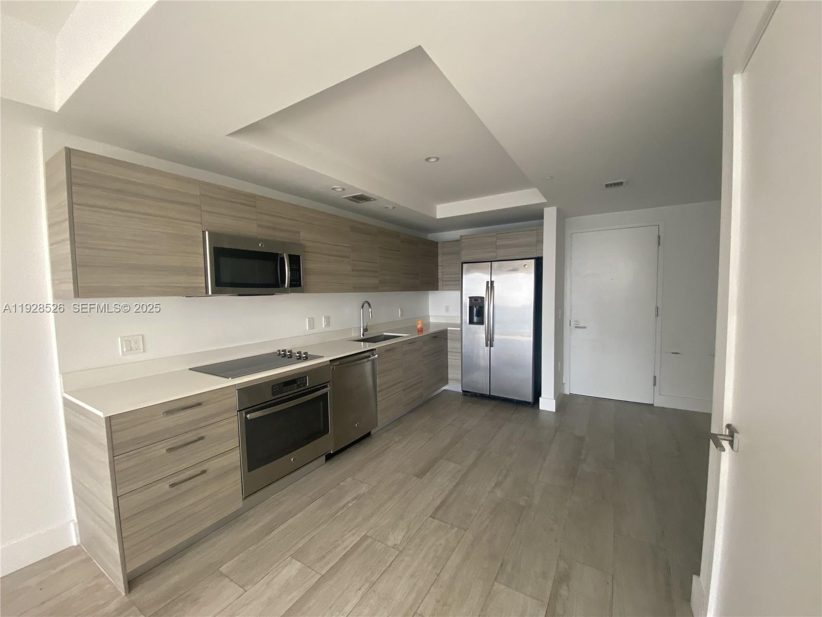 121 NE 34th St #2406A, Miami FL 33137