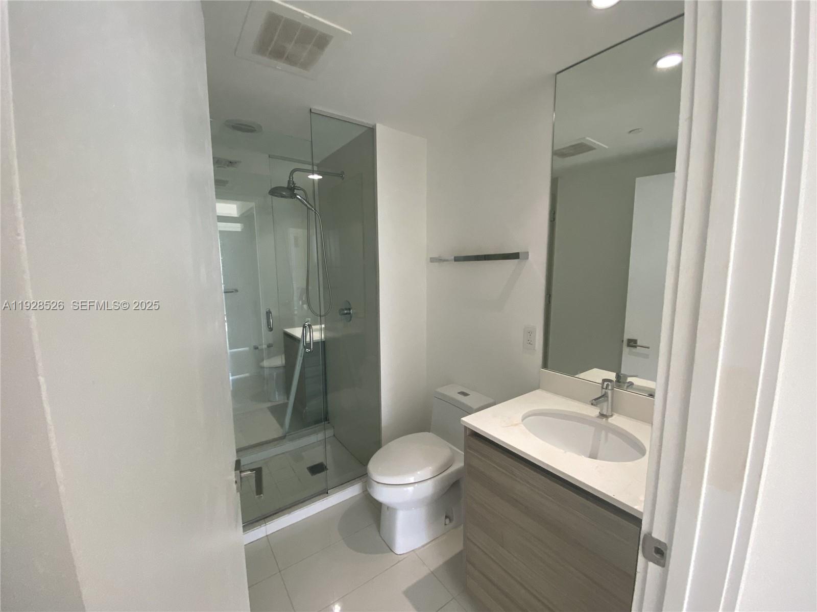 121 NE 34th St #2406A, Miami FL 33137