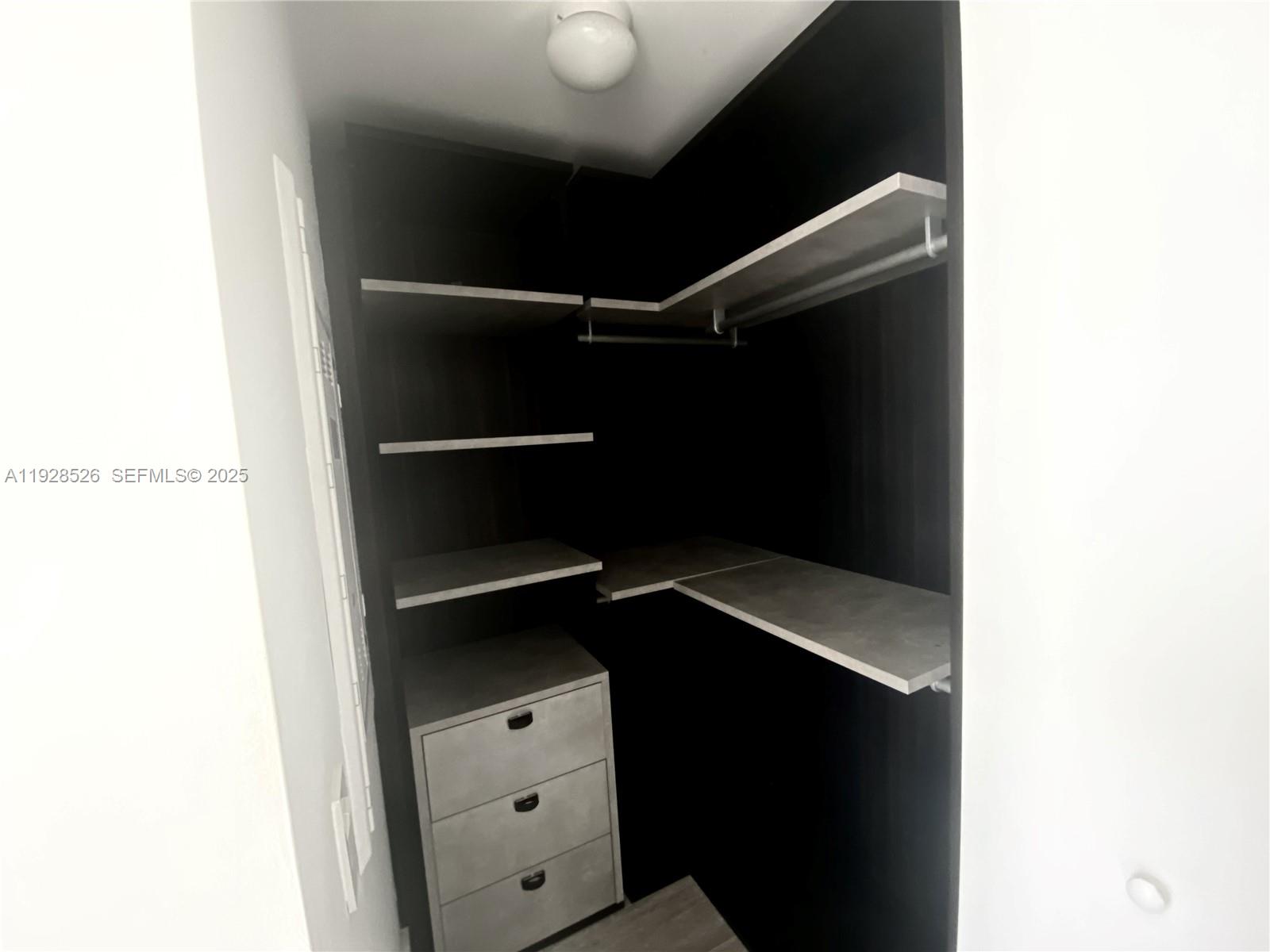 121 NE 34th St #2406A, Miami FL 33137