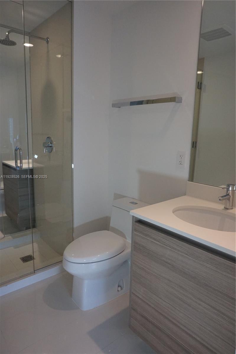 121 NE 34th St #2406A, Miami FL 33137