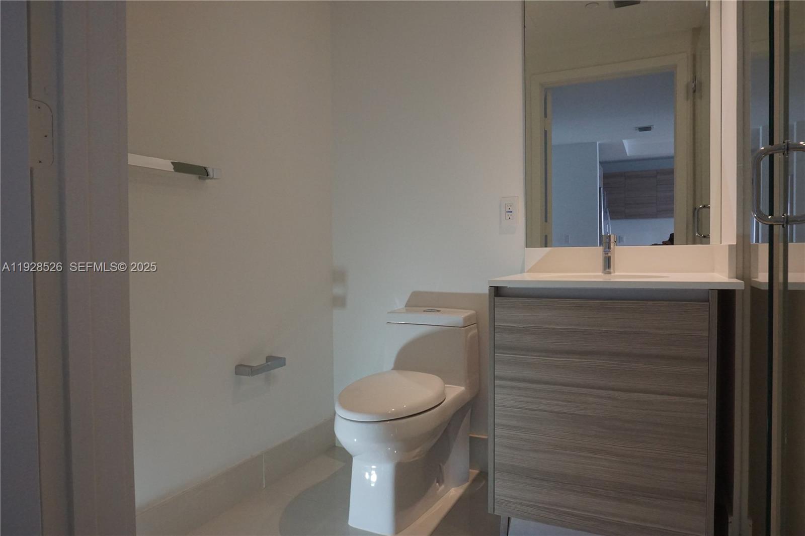 121 NE 34th St #2406A, Miami FL 33137