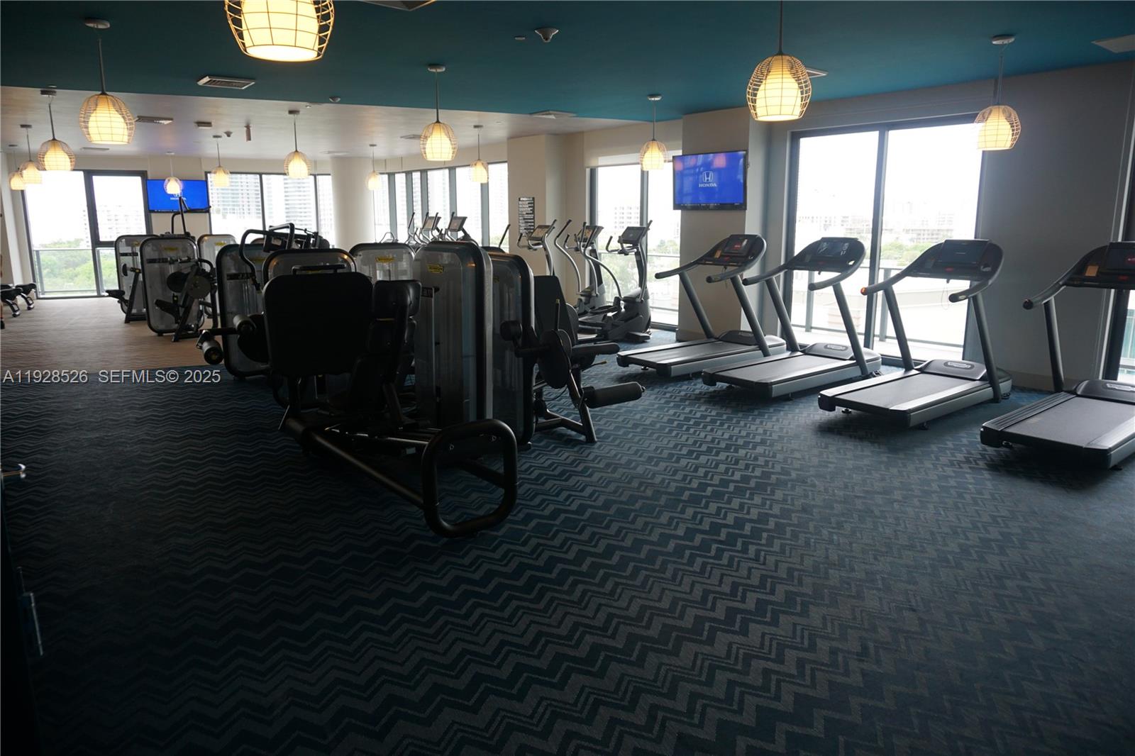 121 NE 34th St #2406A, Miami FL 33137