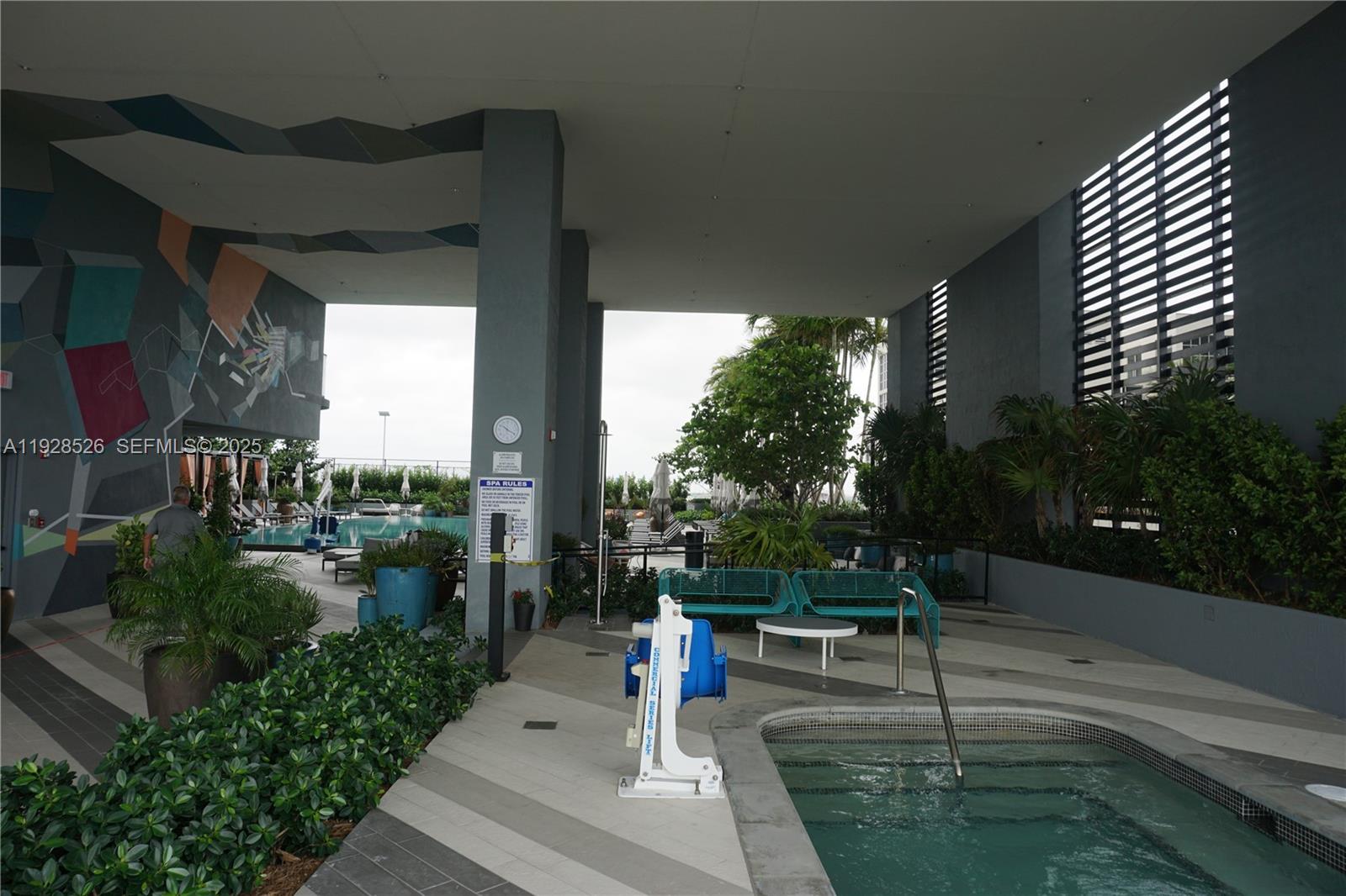 121 NE 34th St #2406A, Miami FL 33137