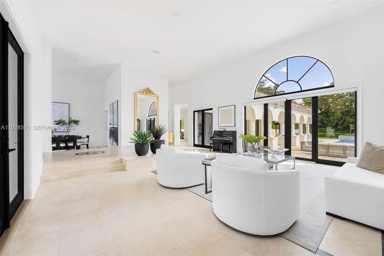 7430 SW 66th St, Miami FL 33143