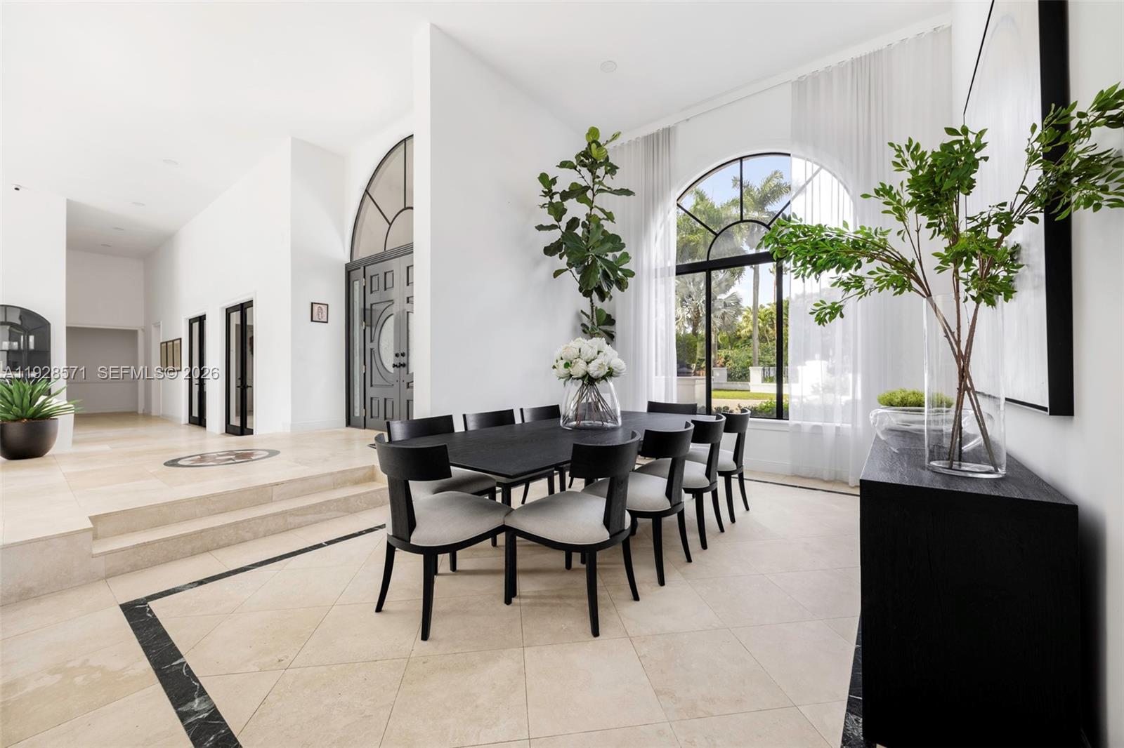 7430 SW 66th St, Miami FL 33143