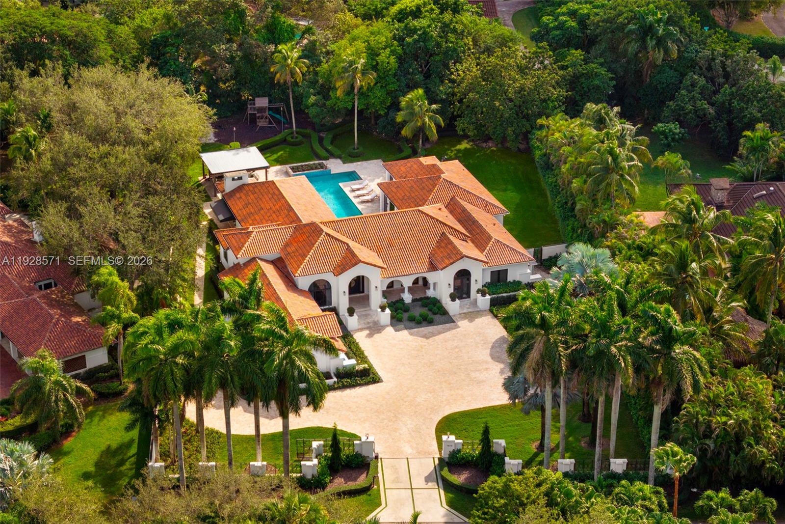7430 SW 66th St, Miami FL 33143