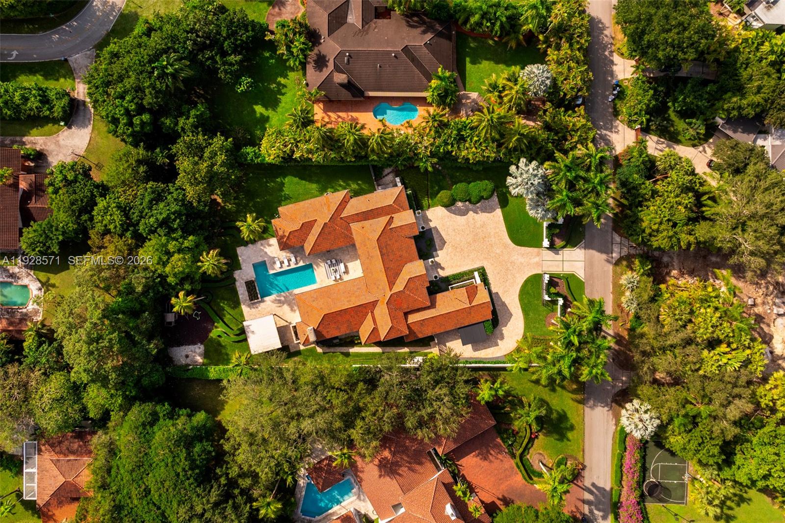 7430 SW 66th St, Miami FL 33143