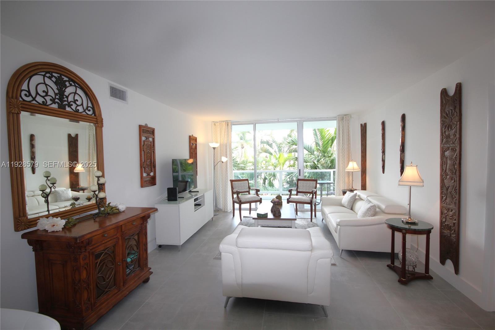 Miami Beach FL 33140 - A11928579