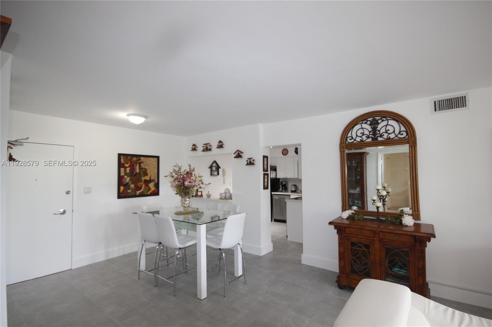 Miami Beach FL 33140 - A11928579