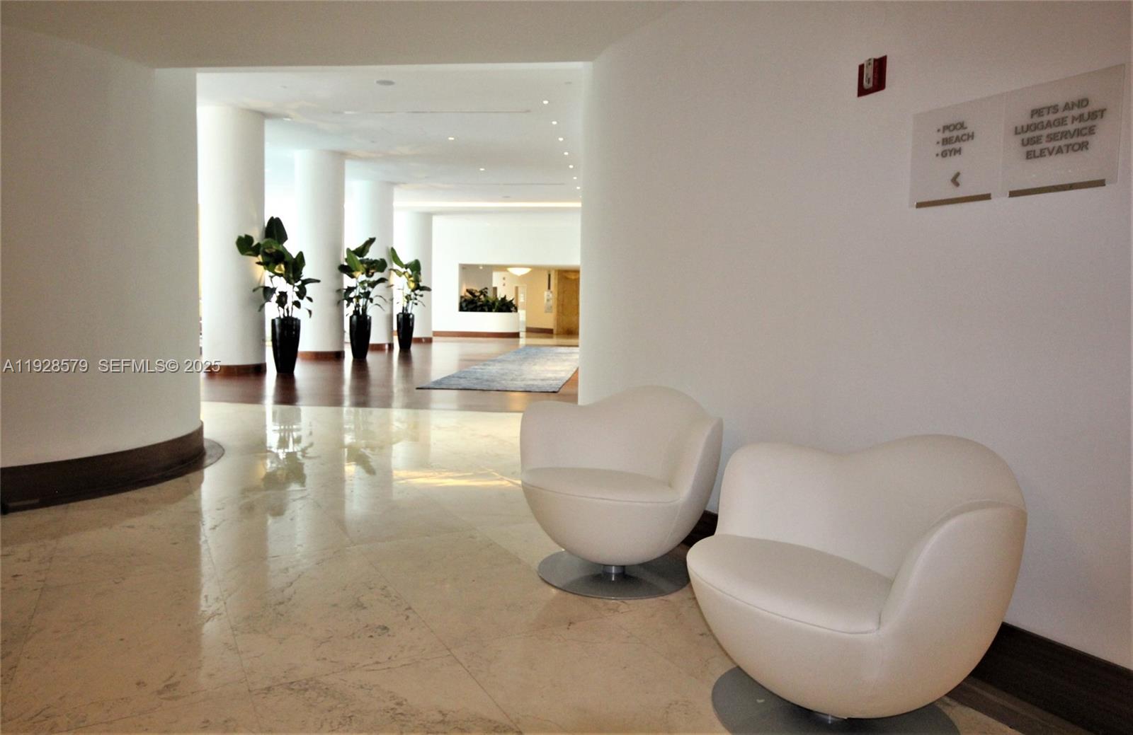 Miami Beach FL 33140 - A11928579
