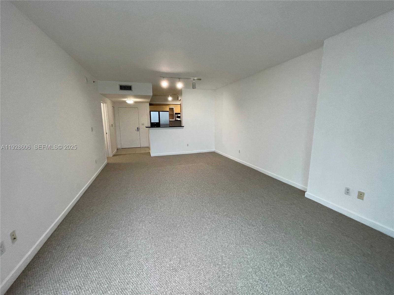 325 S Biscayne Blvd #2116, Miami FL 33131