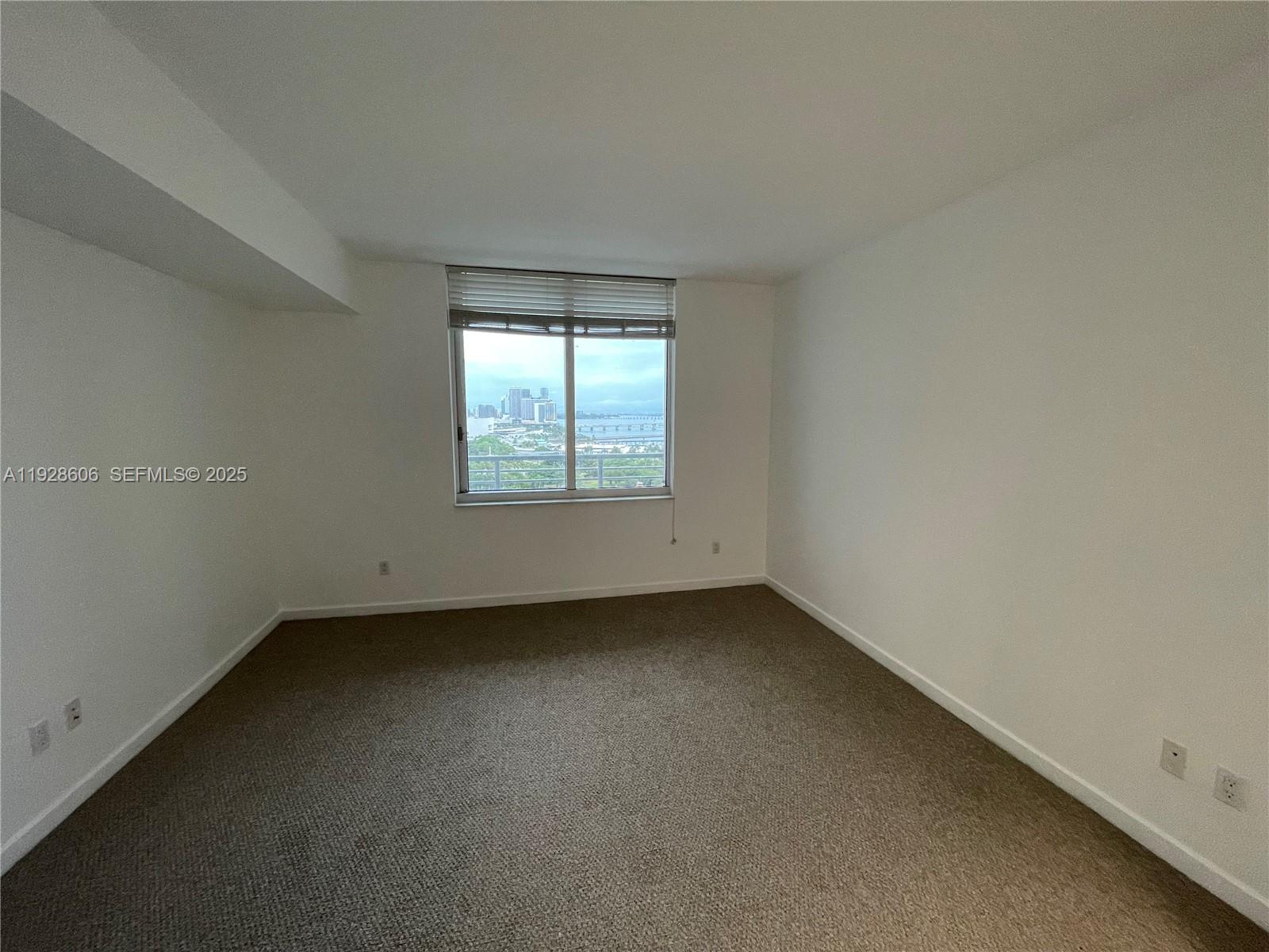 325 S Biscayne Blvd #2116, Miami FL 33131