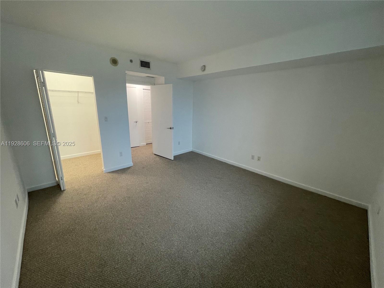 325 S Biscayne Blvd #2116, Miami FL 33131