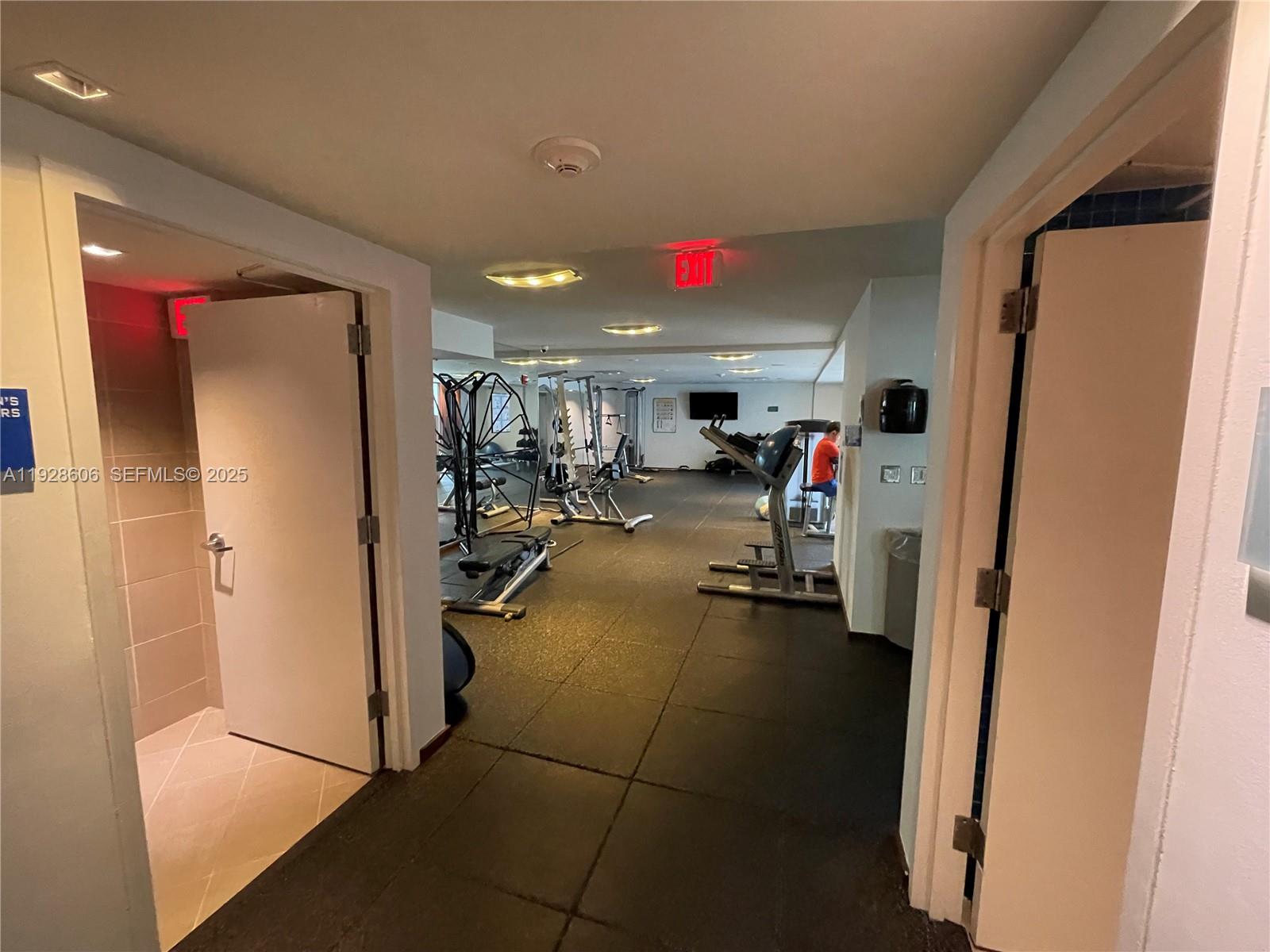 325 S Biscayne Blvd #2116, Miami FL 33131