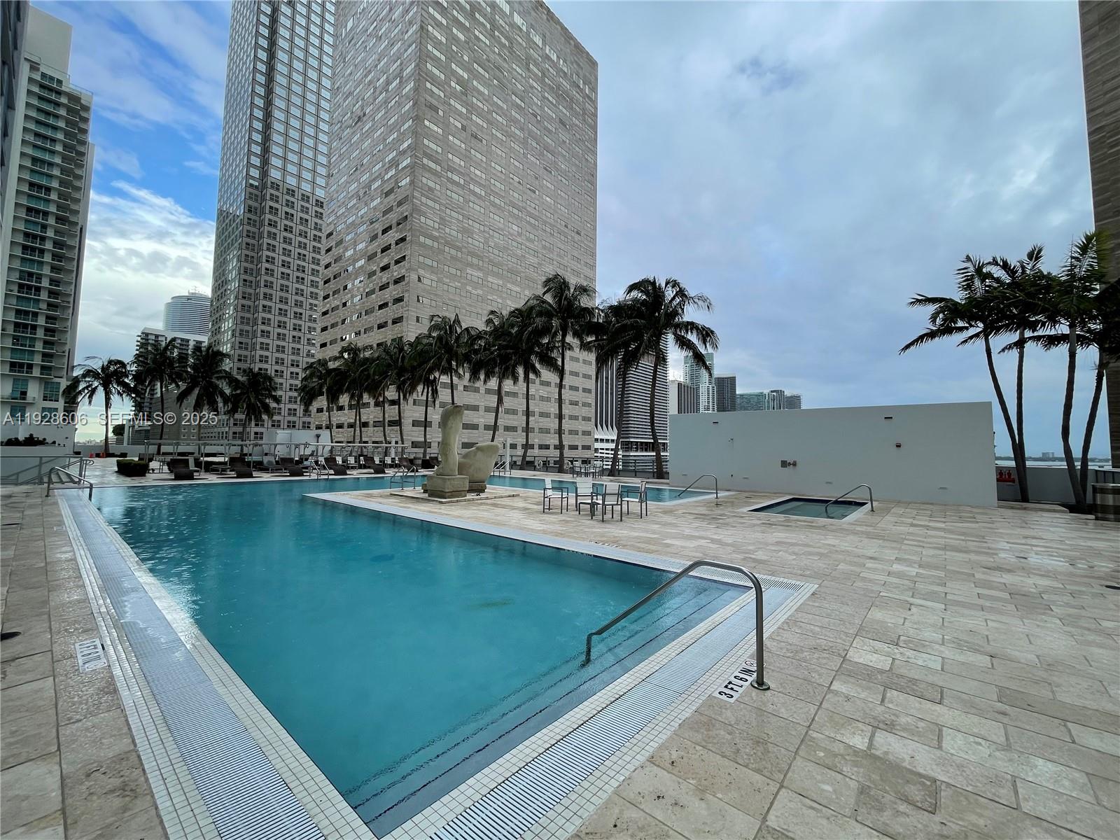 325 S Biscayne Blvd #2116, Miami FL 33131