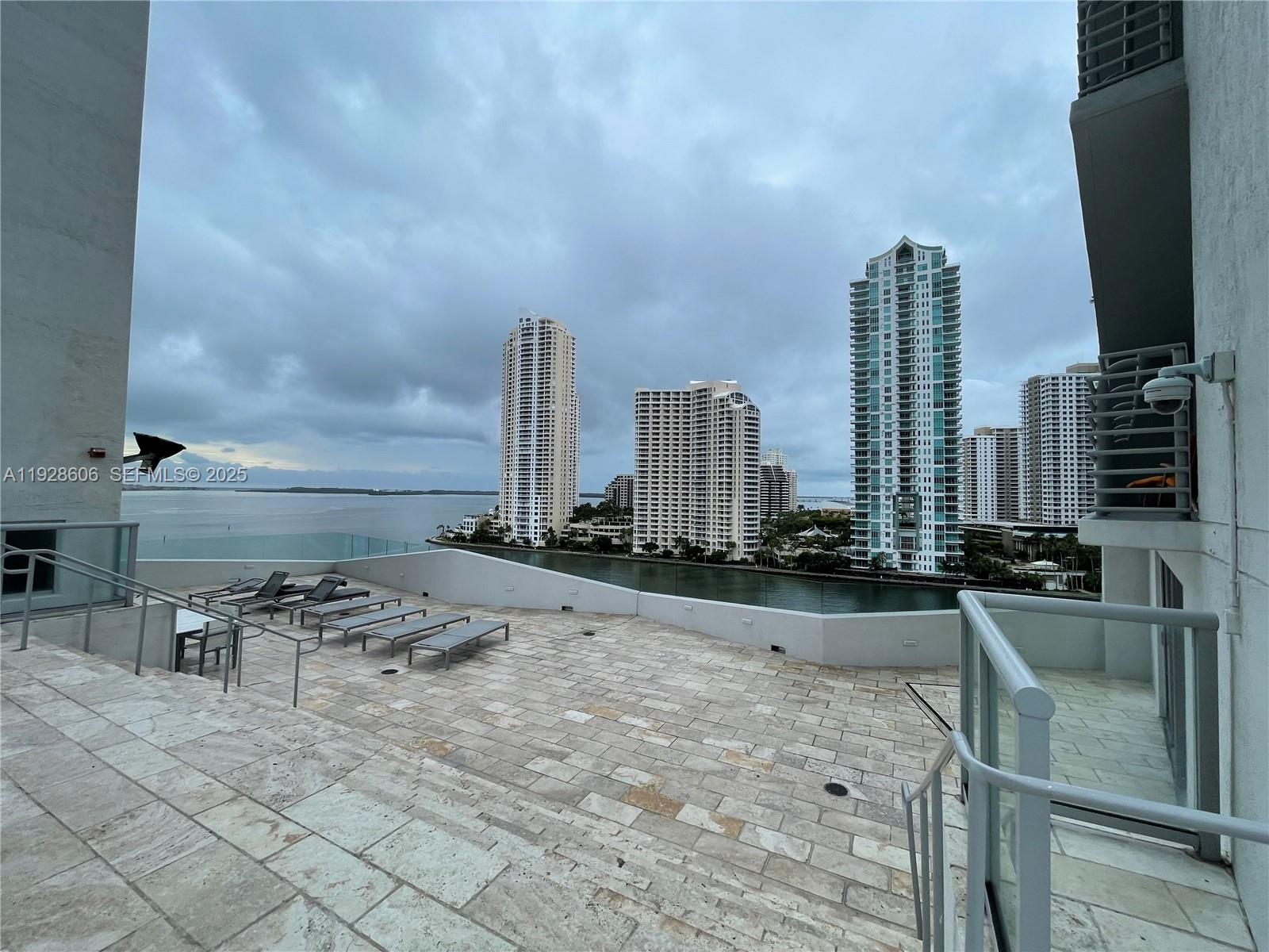 325 S Biscayne Blvd #2116, Miami FL 33131