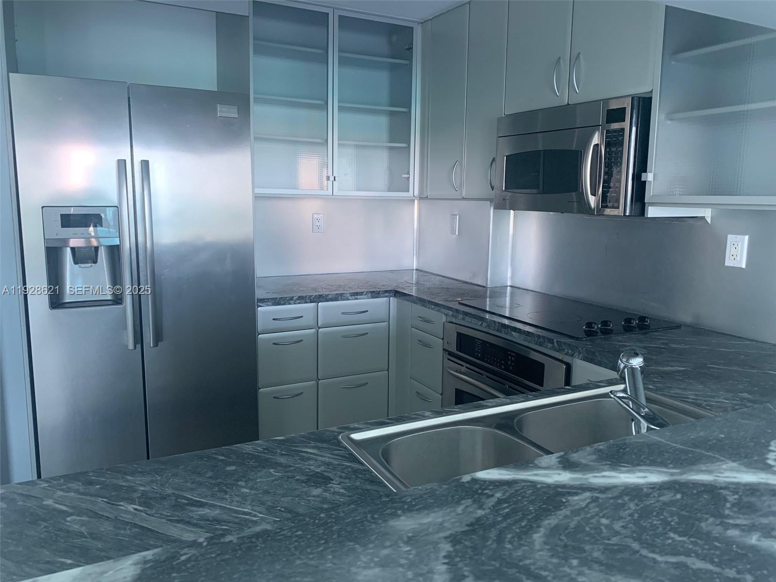540 West Ave #1613, Miami Beach FL 33139