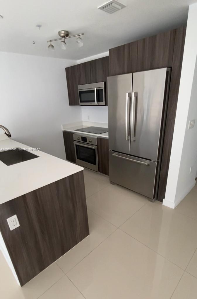 488 NE 18th St #1804, Miami FL 33132