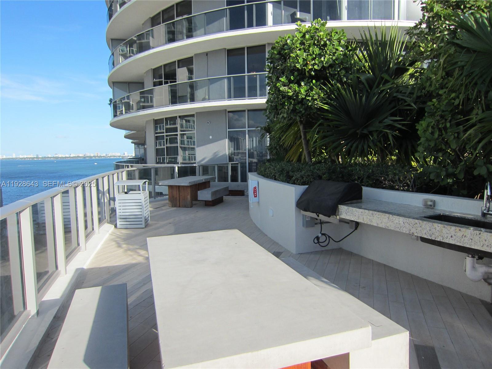 488 NE 18th St #1804, Miami FL 33132
