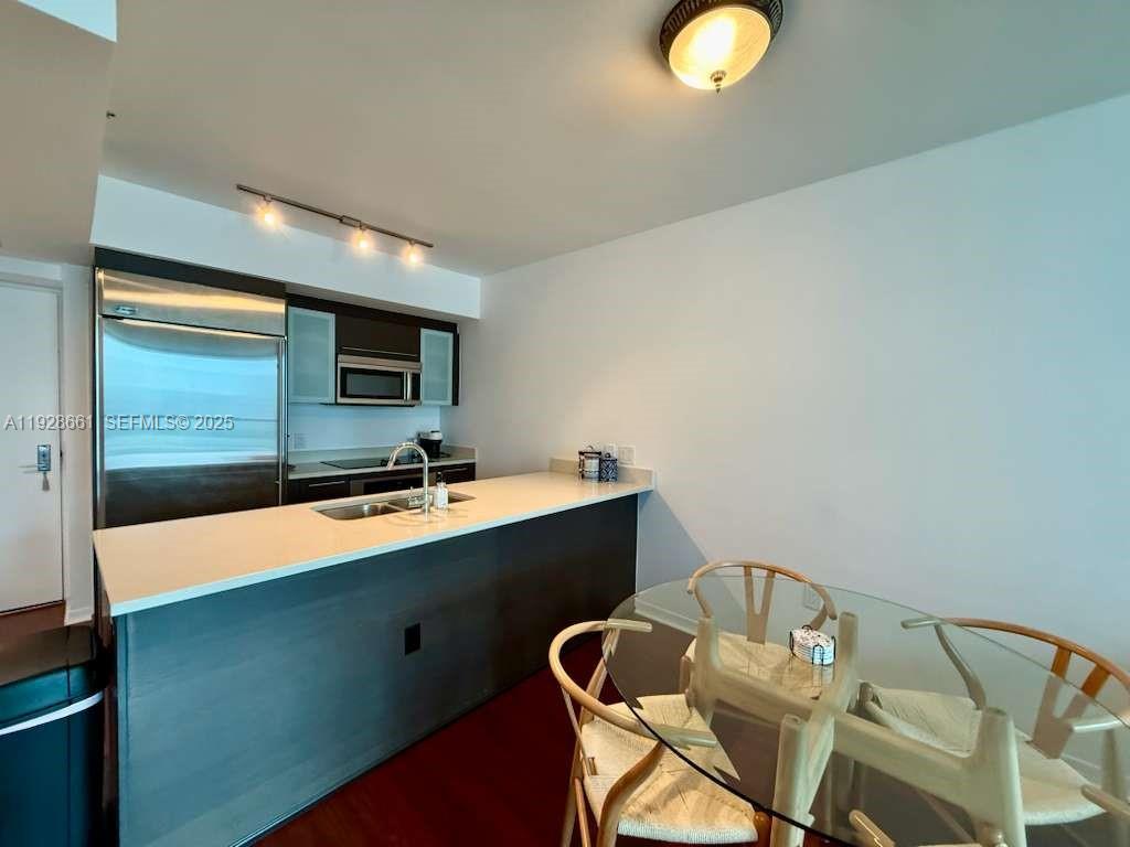 55 SE 6th St #2206, Miami FL 33131