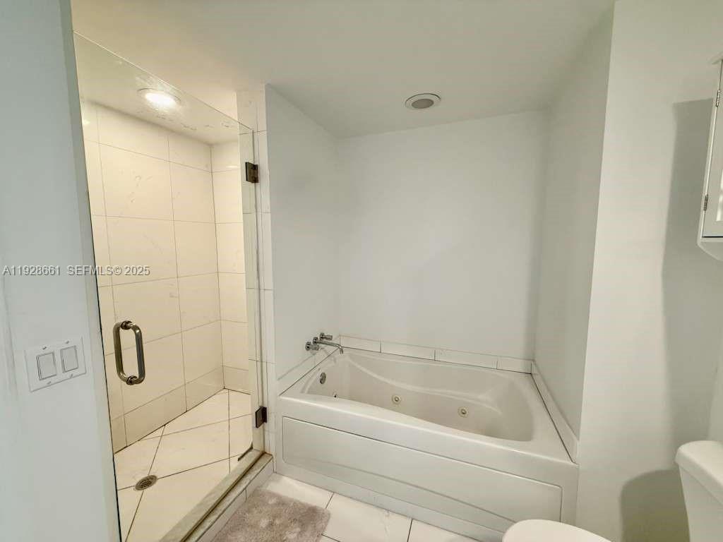 55 SE 6th St #2206, Miami FL 33131