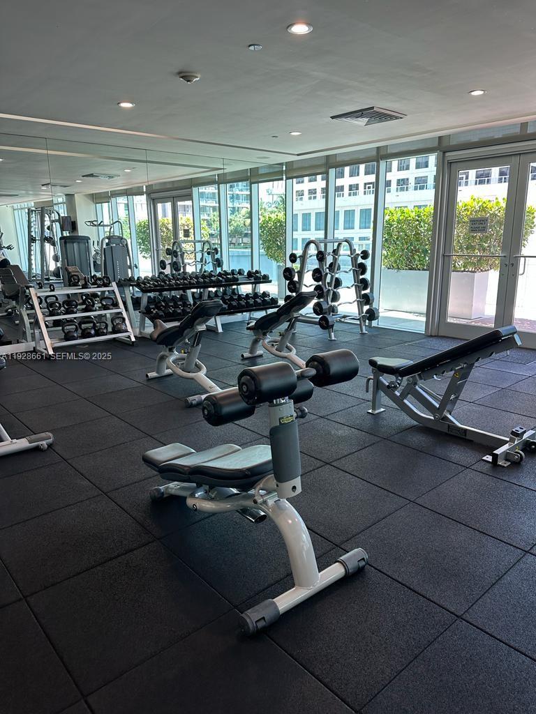 55 SE 6th St #2206, Miami FL 33131
