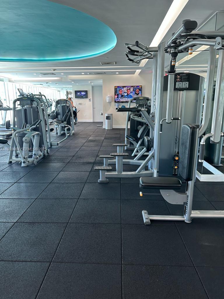 55 SE 6th St #2206, Miami FL 33131