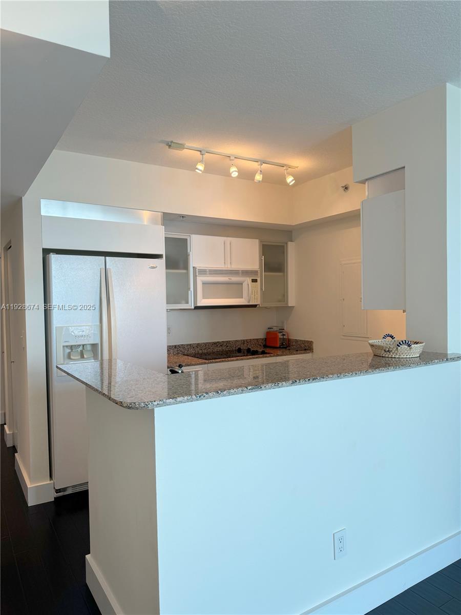335 S Biscayne Blvd #2403, Miami FL 33131