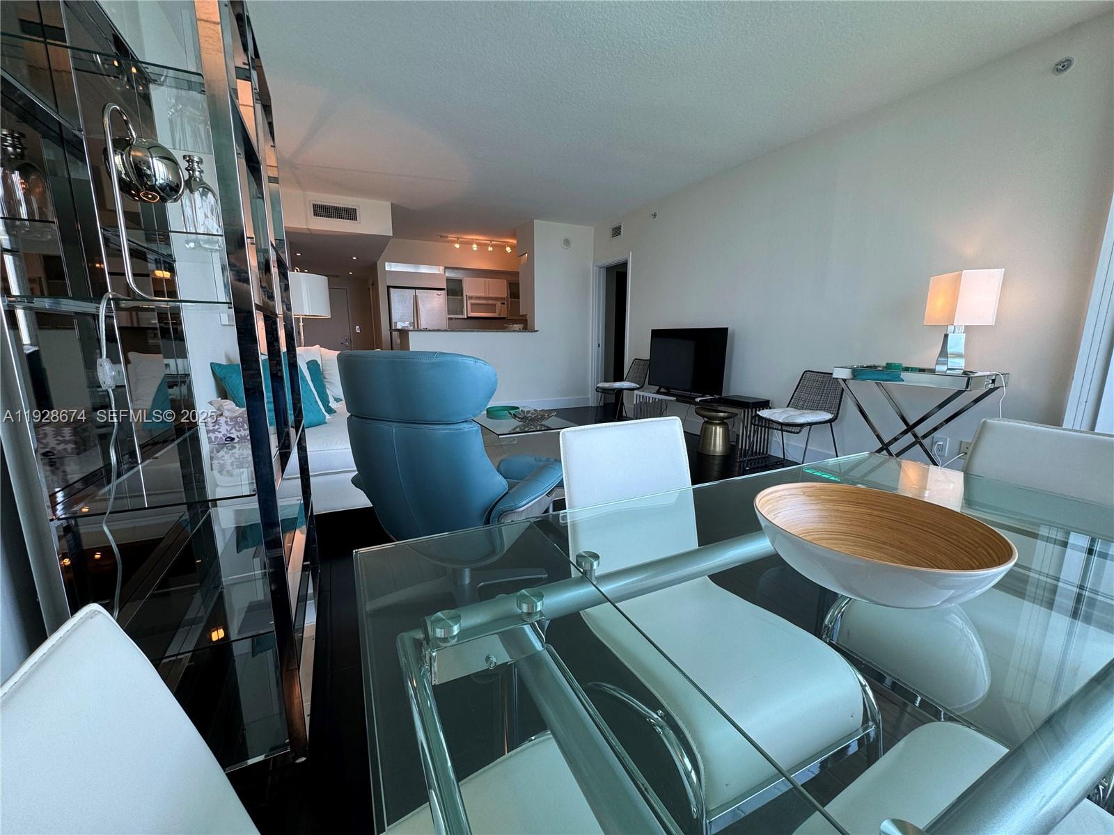 335 S Biscayne Blvd #2403, Miami FL 33131