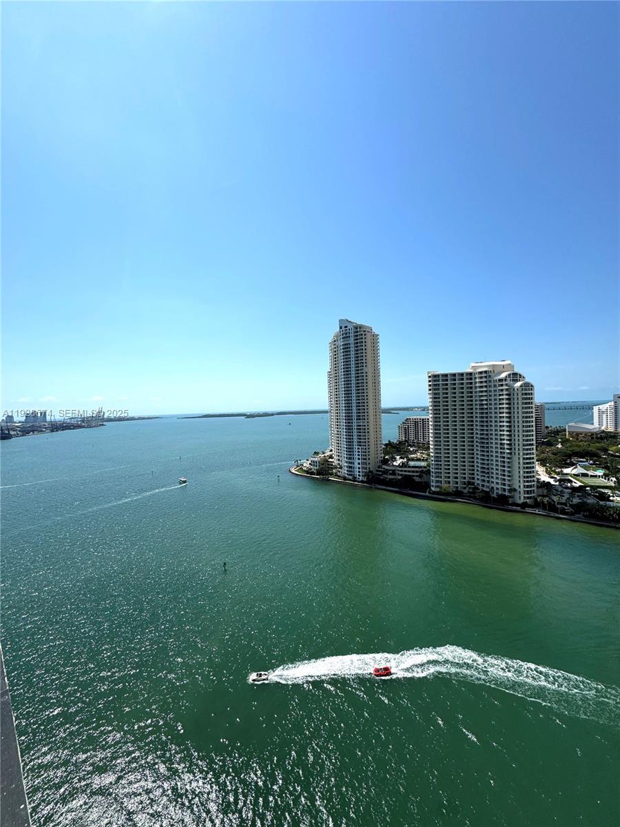 335 S Biscayne Blvd #2403, Miami FL 33131