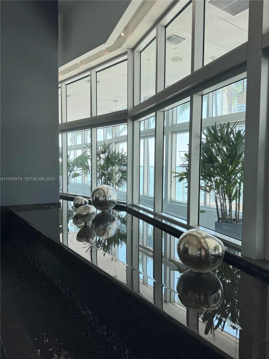 335 S Biscayne Blvd #2403, Miami FL 33131