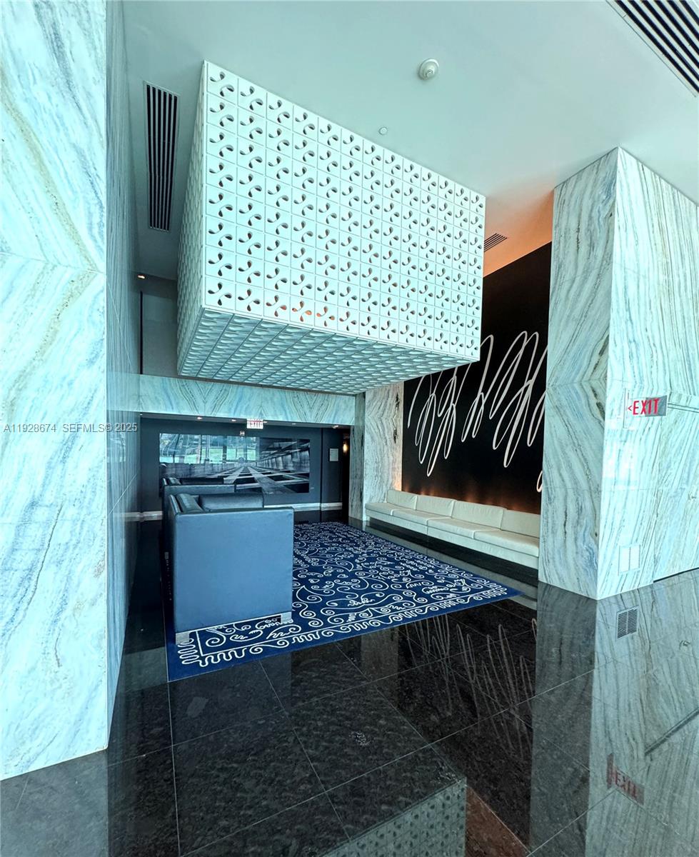 335 S Biscayne Blvd #2403, Miami FL 33131