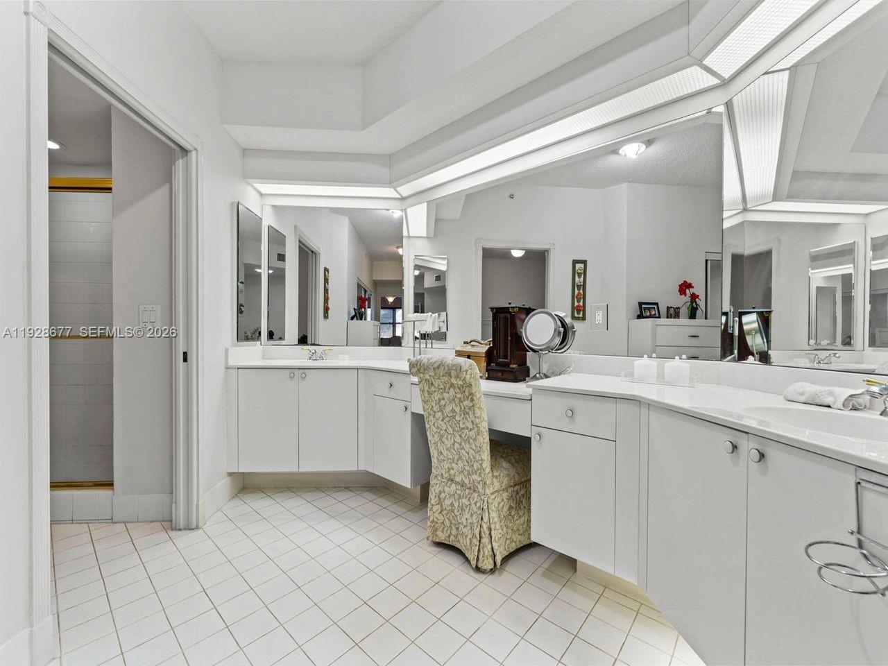 10750 NW 66th St #208, Doral FL 33178