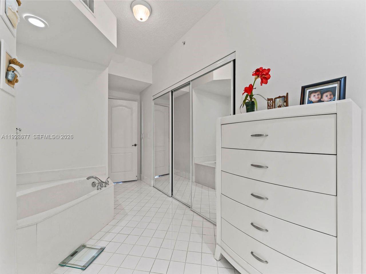 10750 NW 66th St #208, Doral FL 33178
