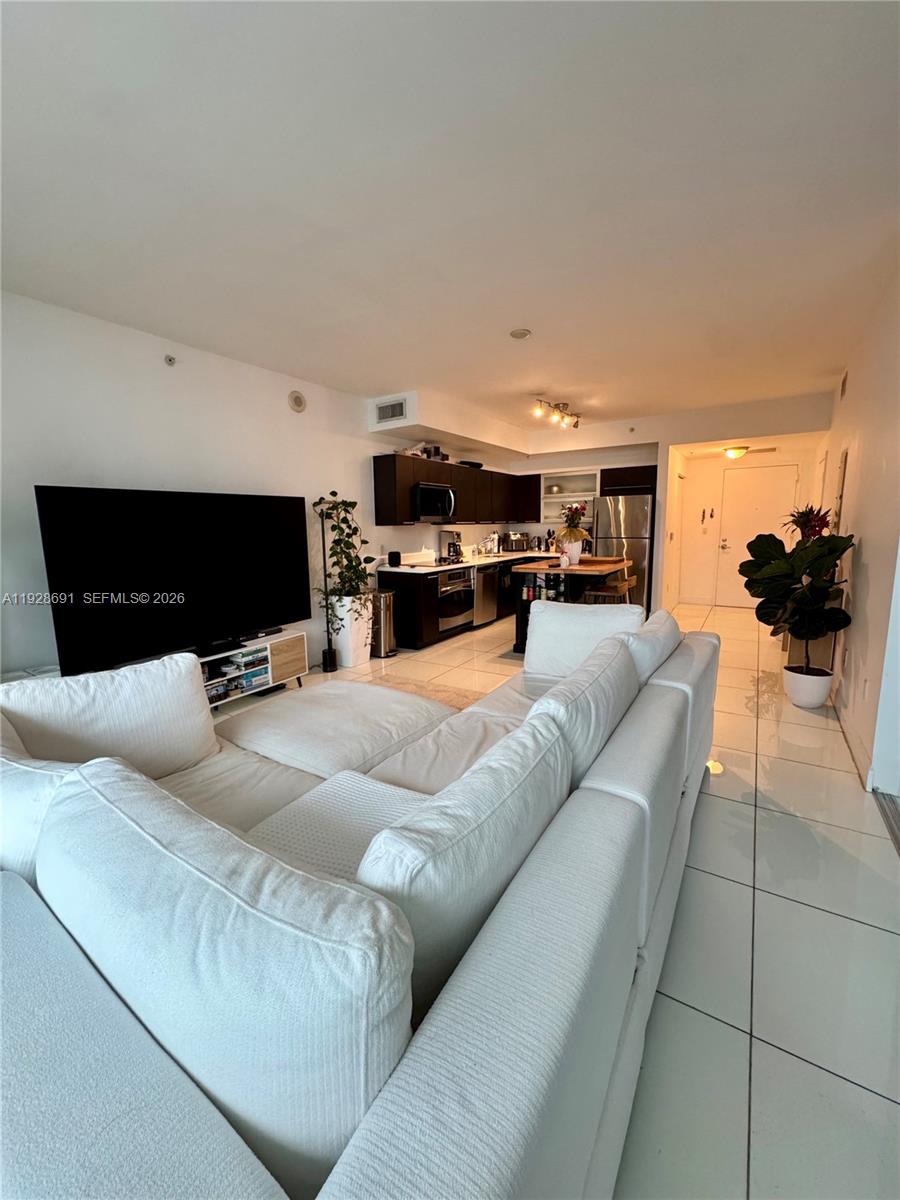 90 SW 3rd St #3112, Miami FL 33130