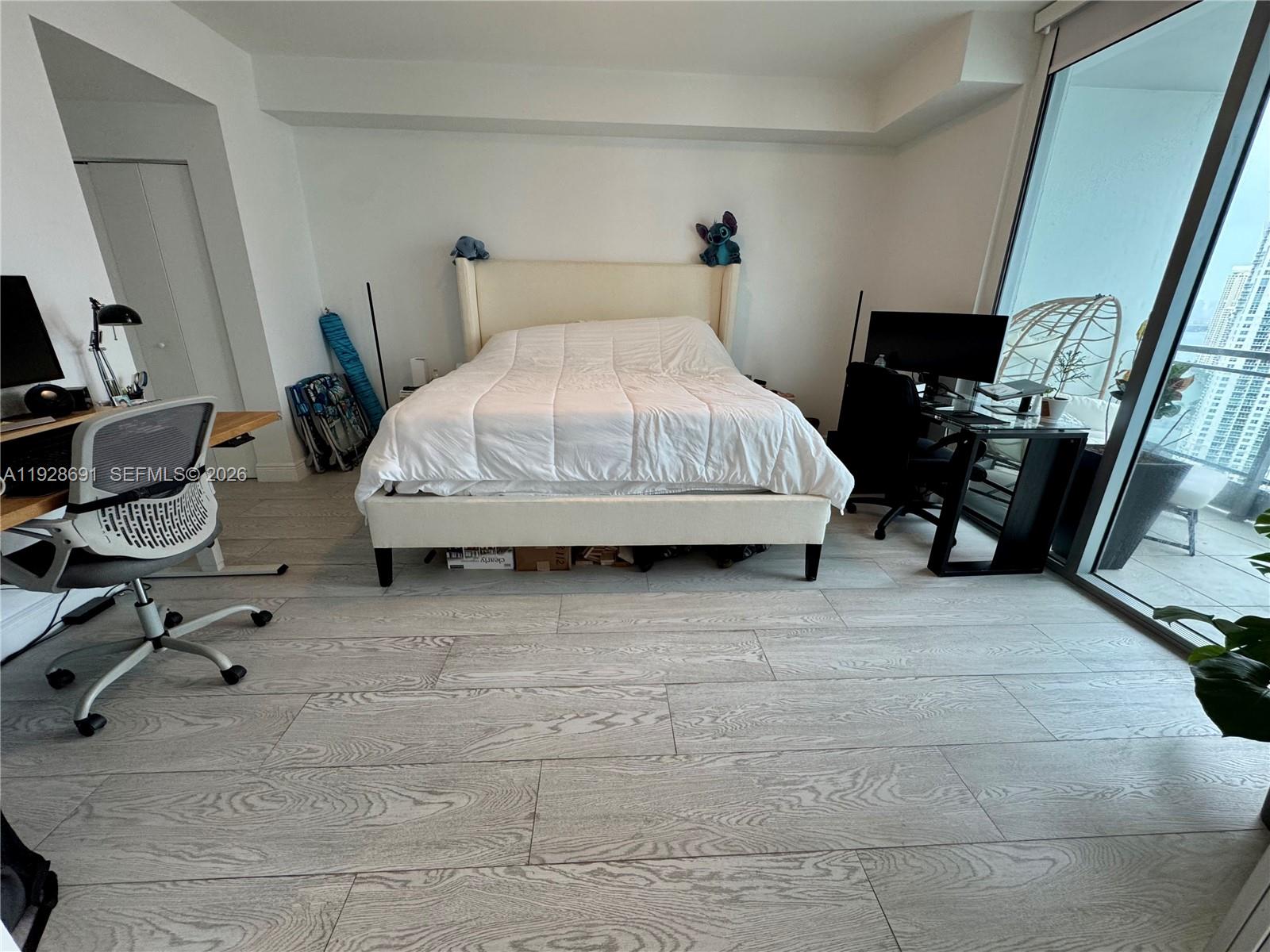 90 SW 3rd St #3112, Miami FL 33130