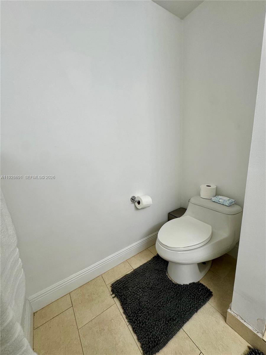90 SW 3rd St #3112, Miami FL 33130