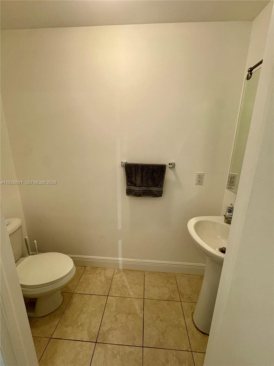 90 SW 3rd St #3112, Miami FL 33130