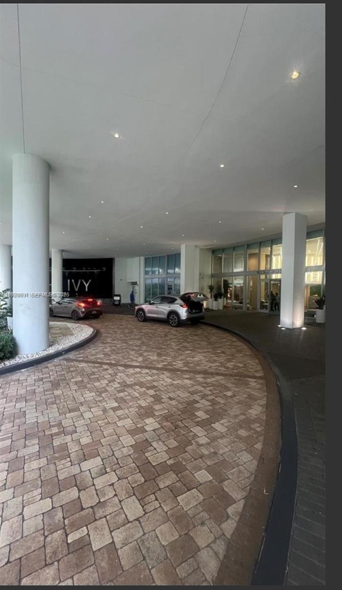 90 SW 3rd St #3112, Miami FL 33130