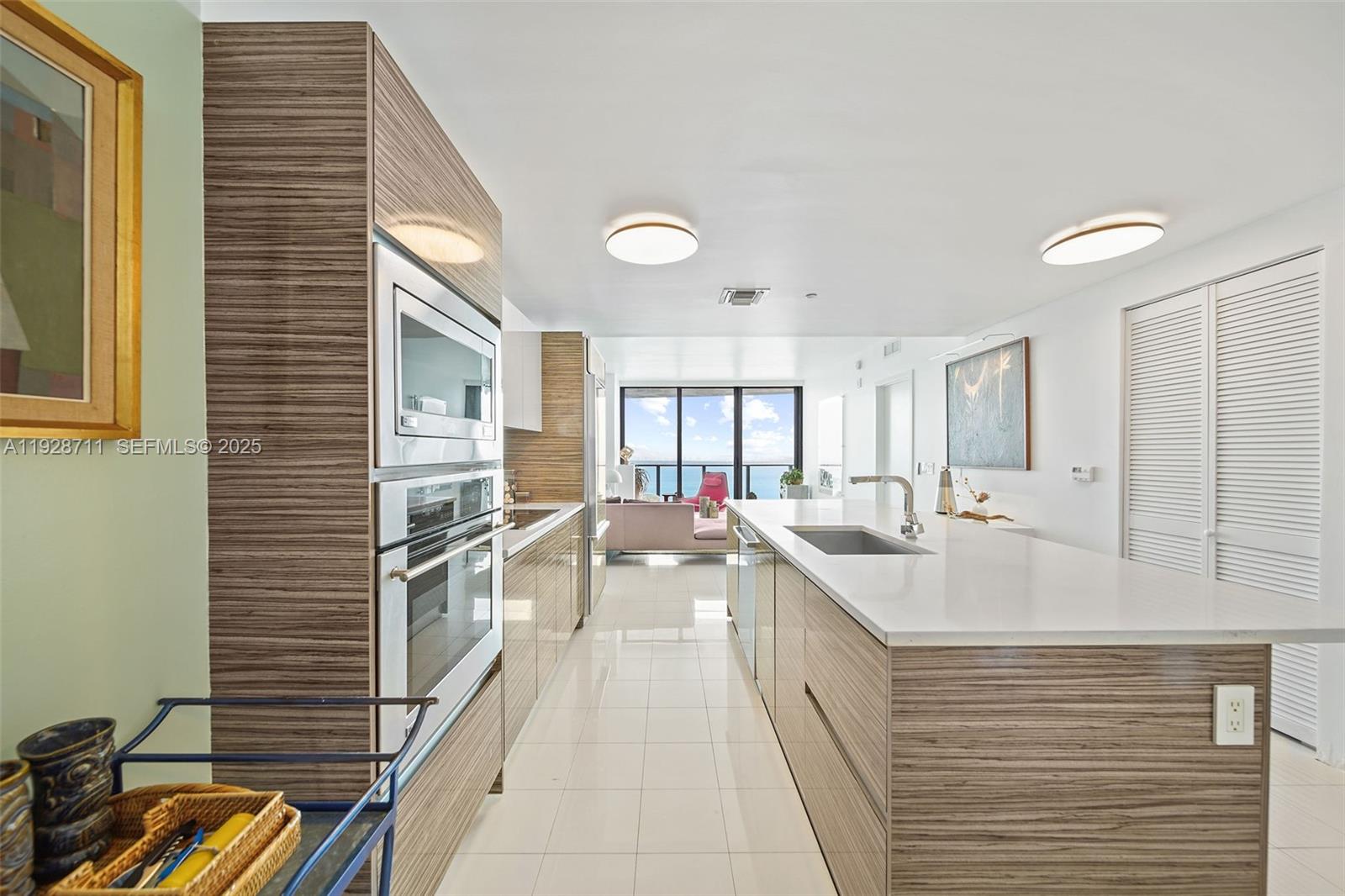 460 NE 28th St #3904, Miami FL 33137