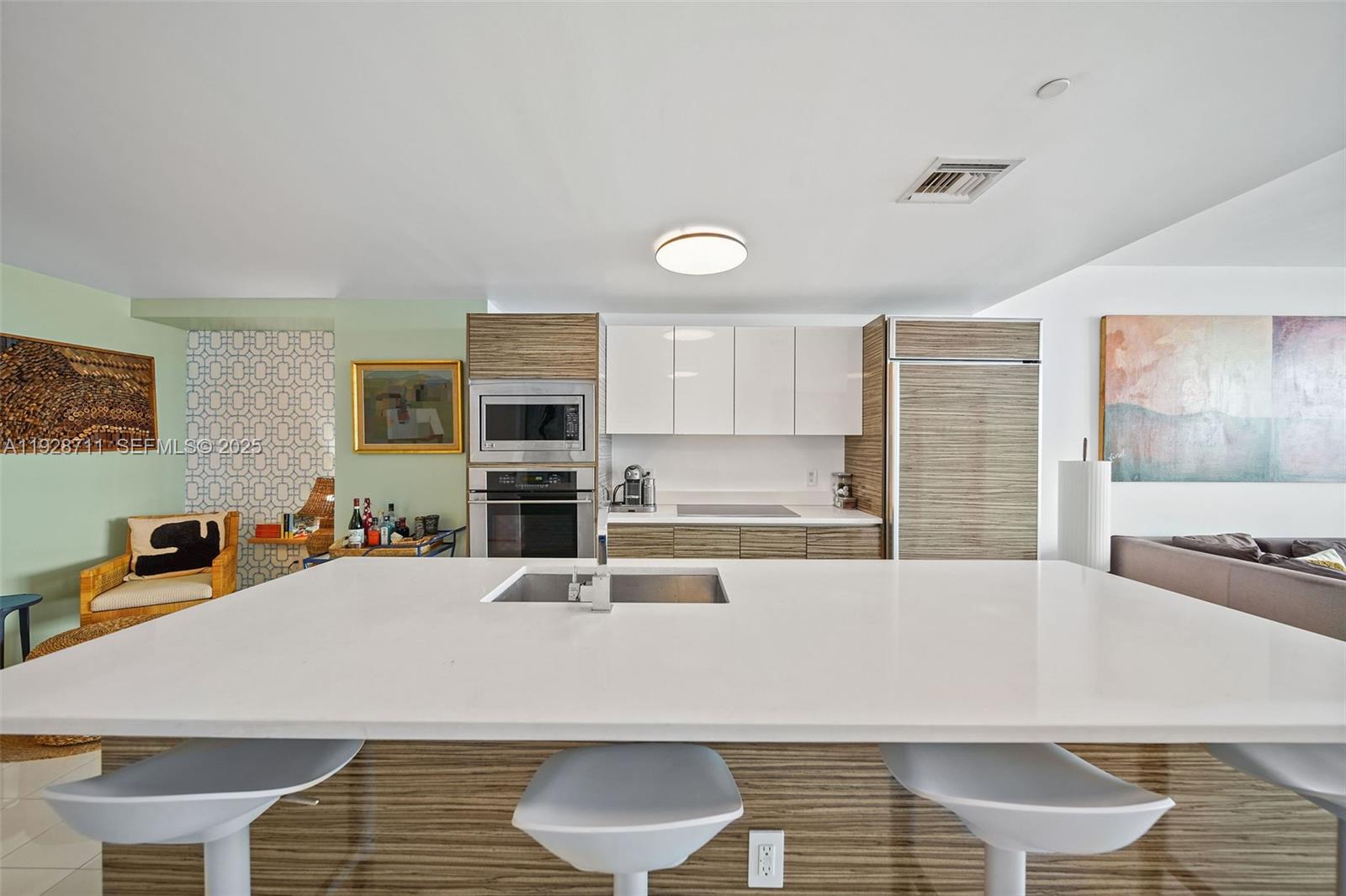 460 NE 28th St #3904, Miami FL 33137
