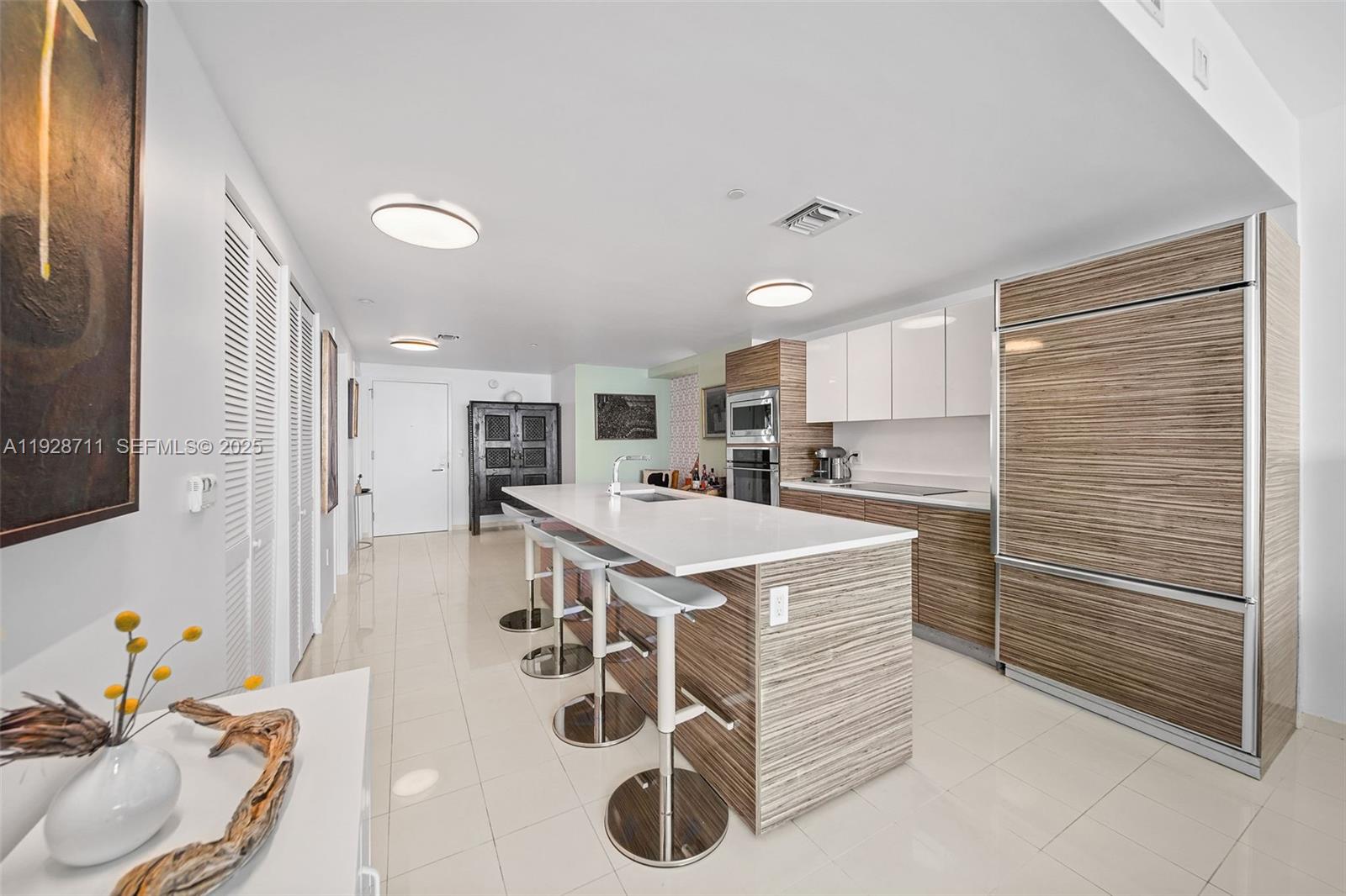 460 NE 28th St #3904, Miami FL 33137