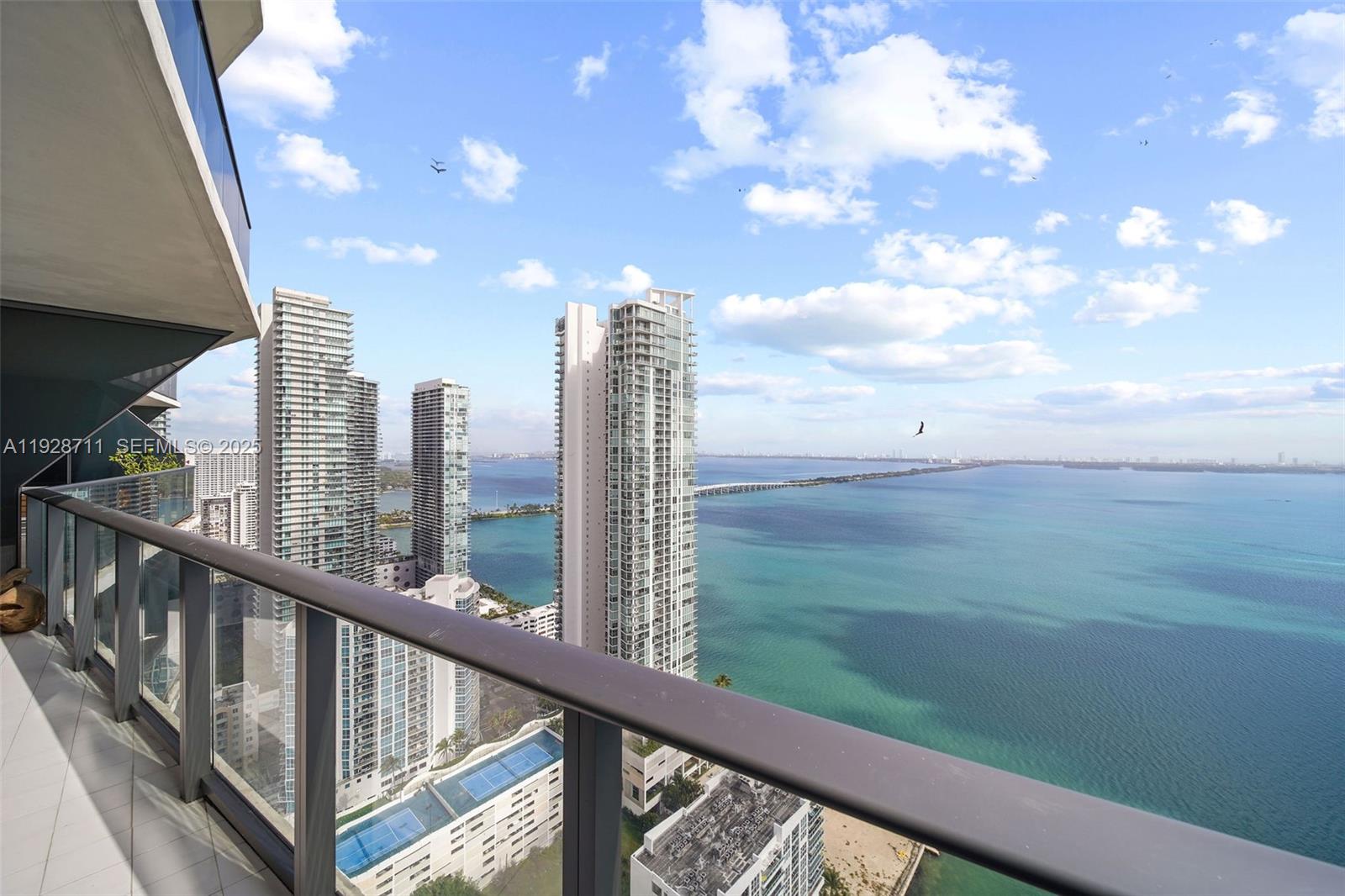 460 NE 28th St #3904, Miami FL 33137