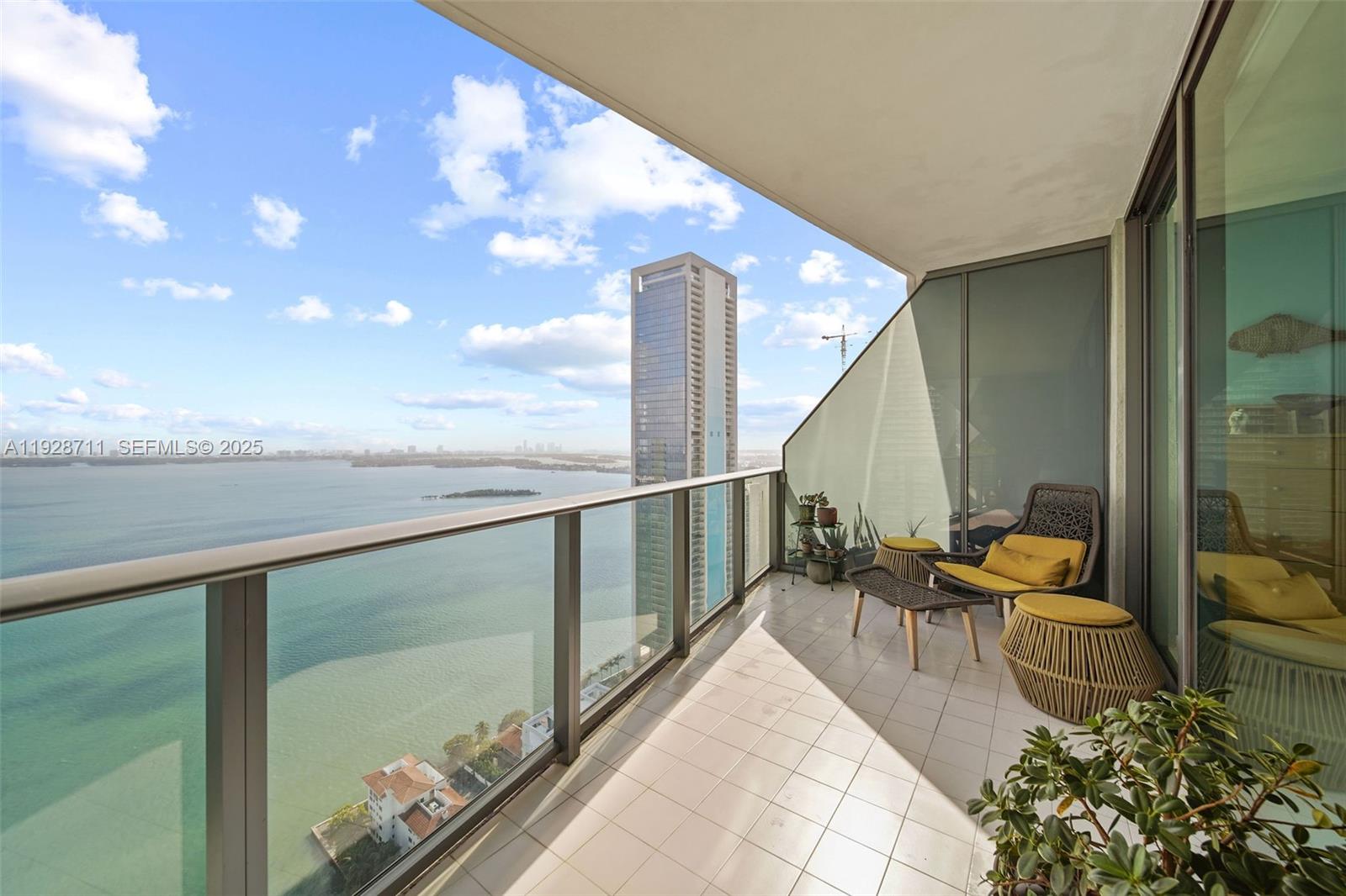 460 NE 28th St #3904, Miami FL 33137